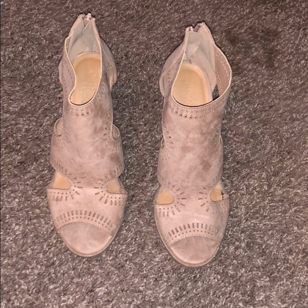 Wedge sandals